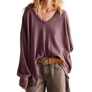 Free People V-Neck Sweater in Purple

oversize